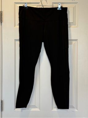 Athleta Women’s Ultimate Stash II Tight Black Size XL 25” Inseam